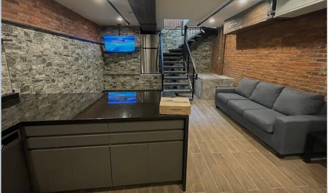 Foto del edificio - Comm Ave Luxury 1-Bedroom Loft