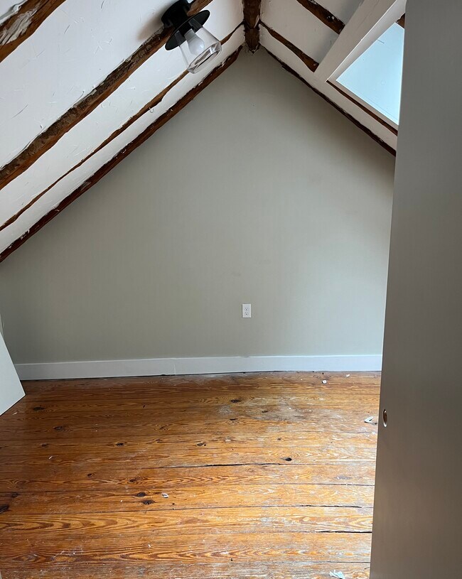 Primary bedroom w/ skylight - 30 N East St