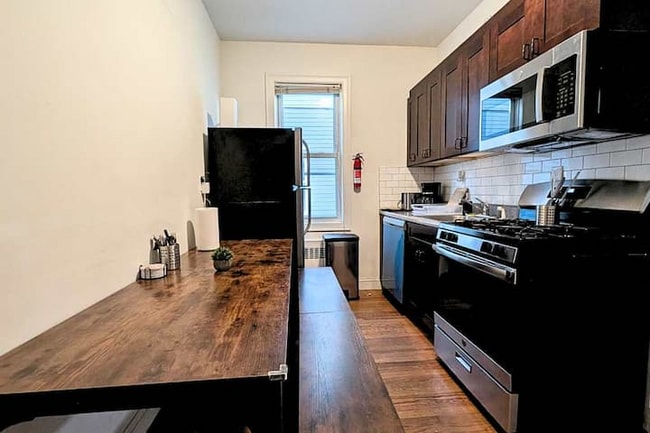 Building Photo - 108 Gotthart St