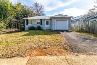Building Photo - 1006 Freemason St