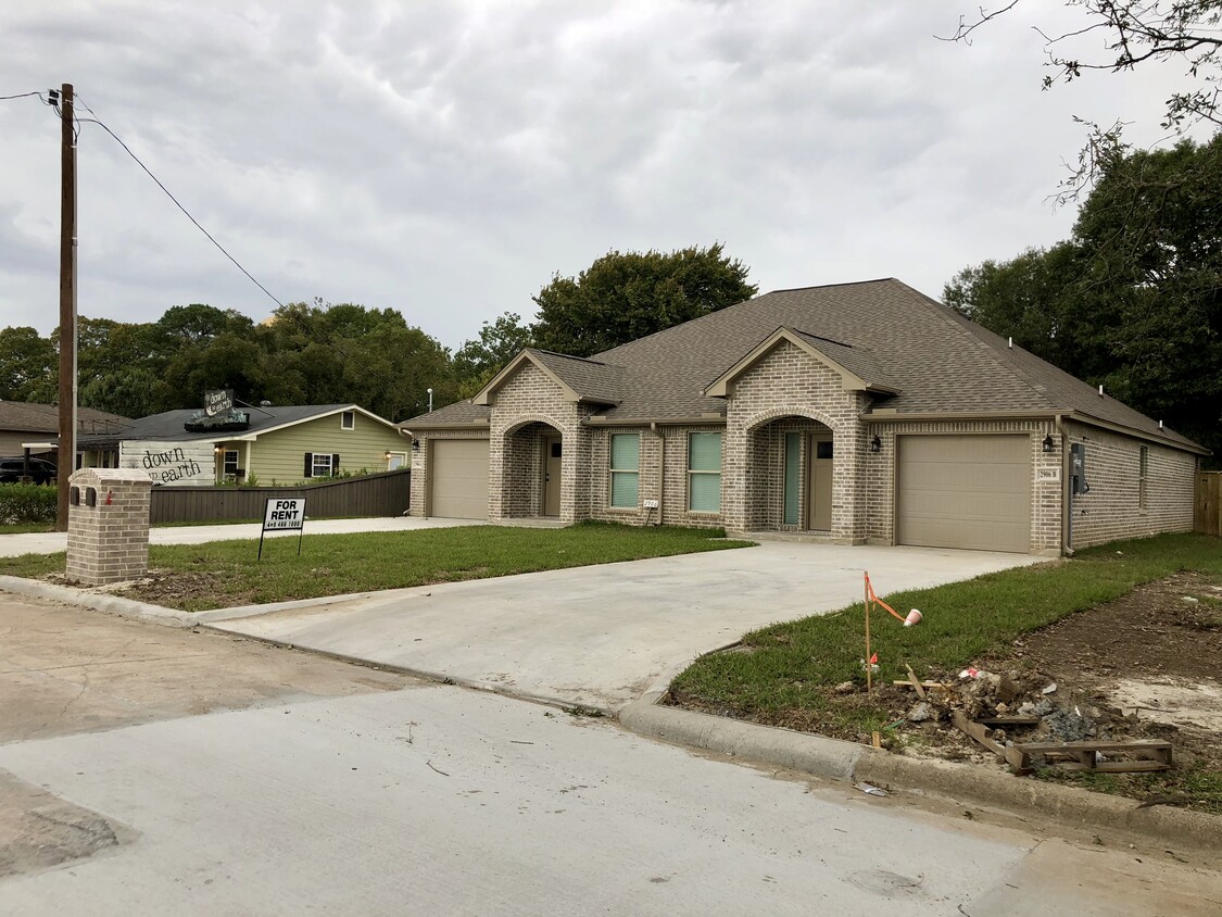 Primary Photo - 2906 Avenue H
