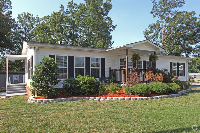 Oakwood Forest Apartments - Greensboro, NC | Apartments.com