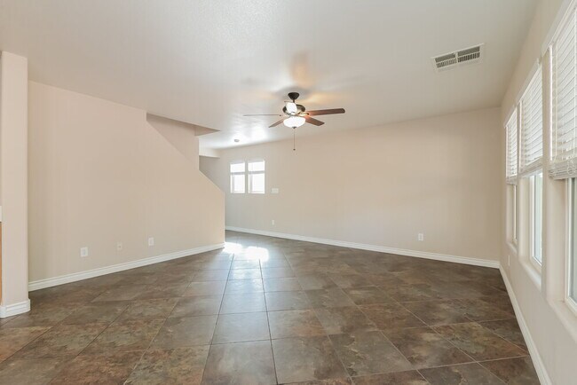 Foto del edificio - 6209 Mercer Valley St