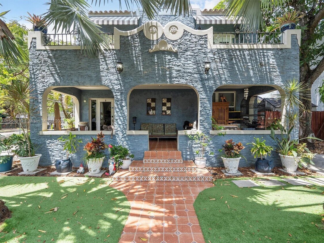Foto principal - 1537 SW 10th St