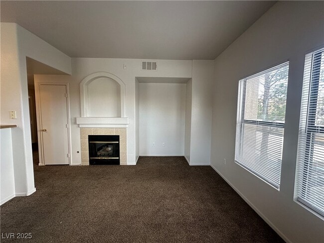 Building Photo - 8250 N Grand Canyon Dr