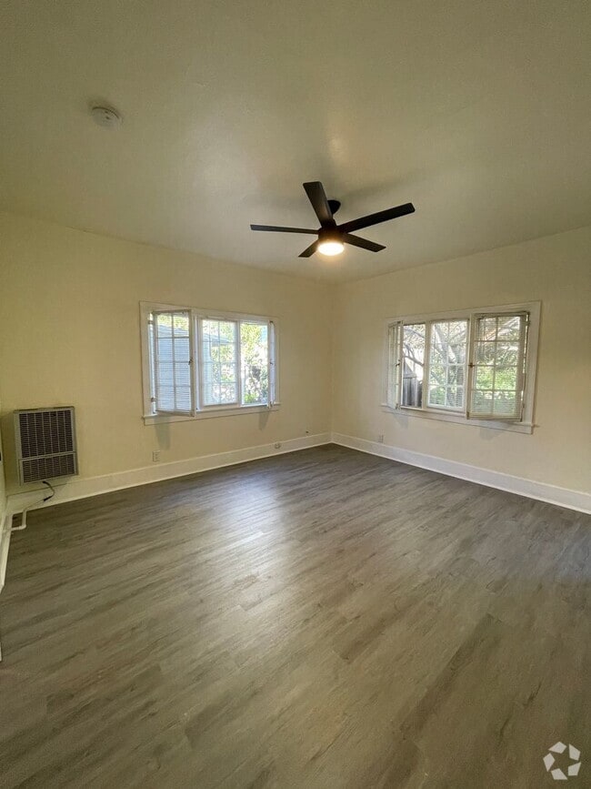 Building Photo - 840 1/2 Laguna Ave