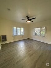 Building Photo - 840 1/2 Laguna Ave
