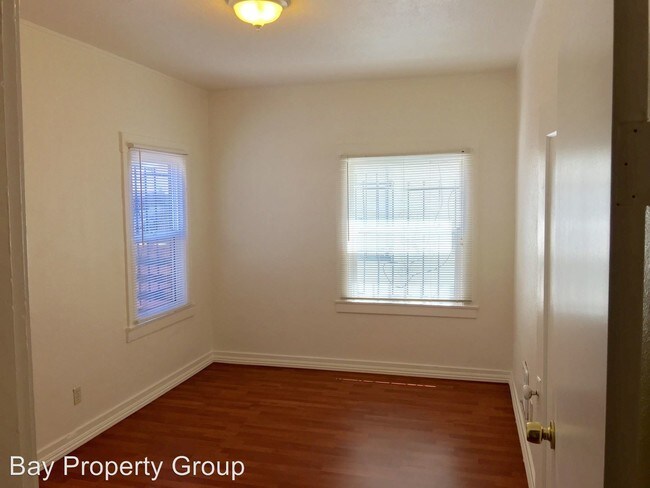 Foto del edificio - 1138 E 15th St