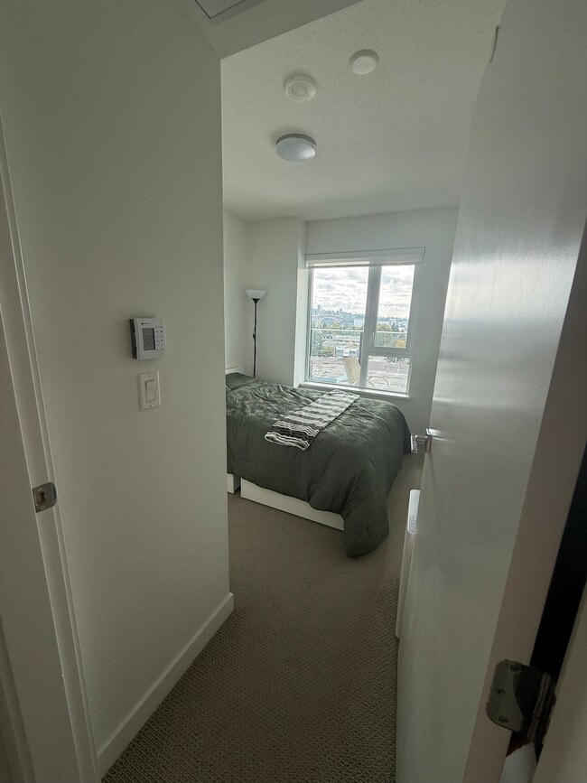 Building Photo - 1401 Hunter St