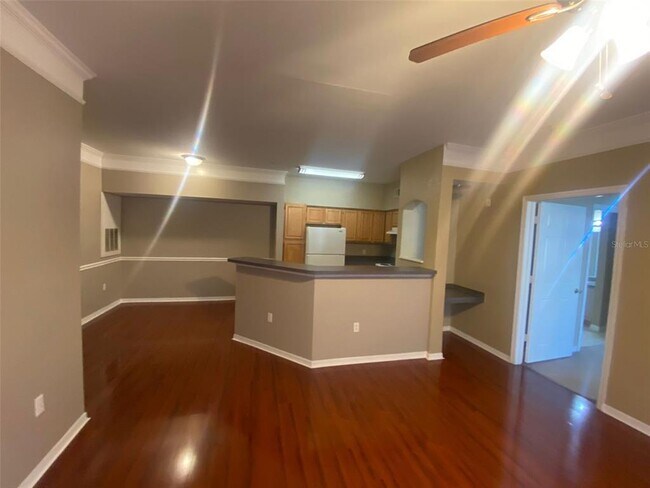 Foto del edificio - 3384 Corona Village Way