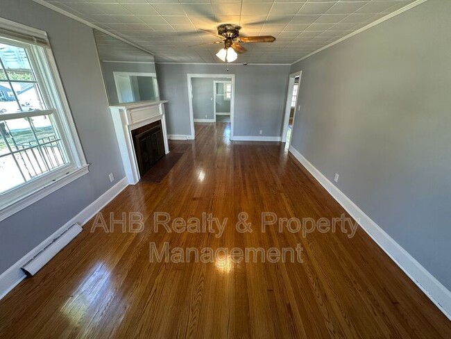 Building Photo - 528 Baldwin Rd