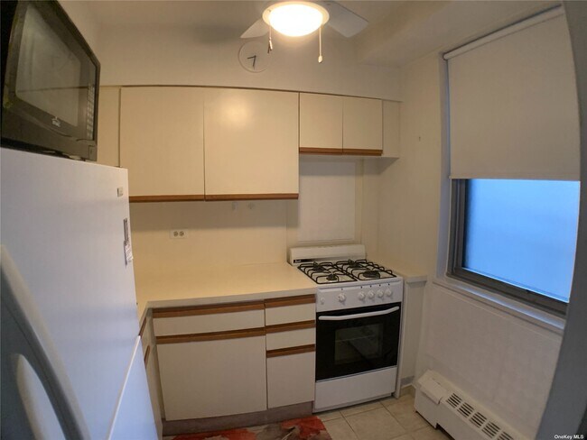Foto del edificio - 61-25-61-97 97th St