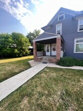 Building Photo - 700 N 5th St