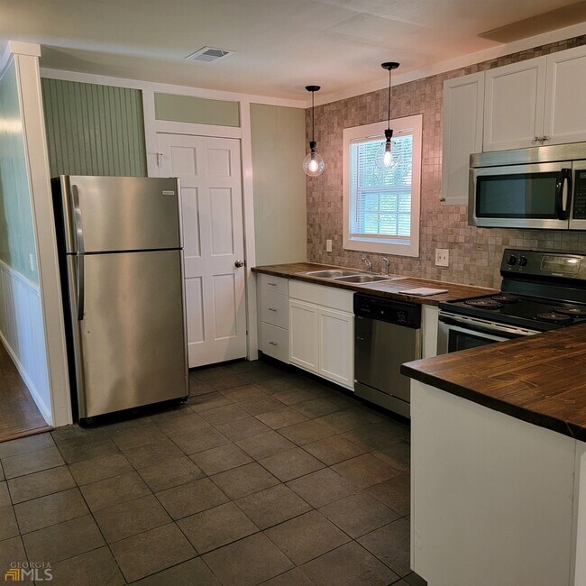 Foto del edificio - 3144 Goode Rd