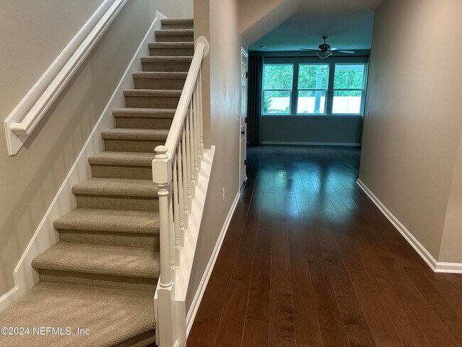 Foto del edificio - 126 Rambling Brk Trl