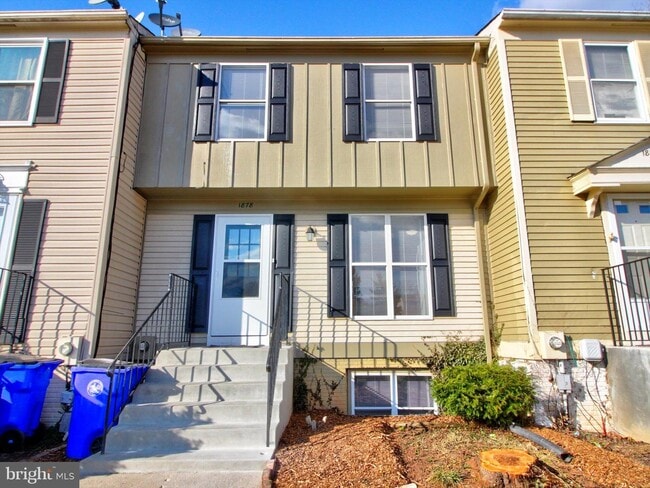 Building Photo - 1878 Murdock Ct