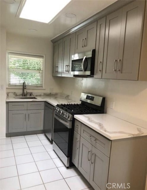Building Photo - 225 Cypress Dr