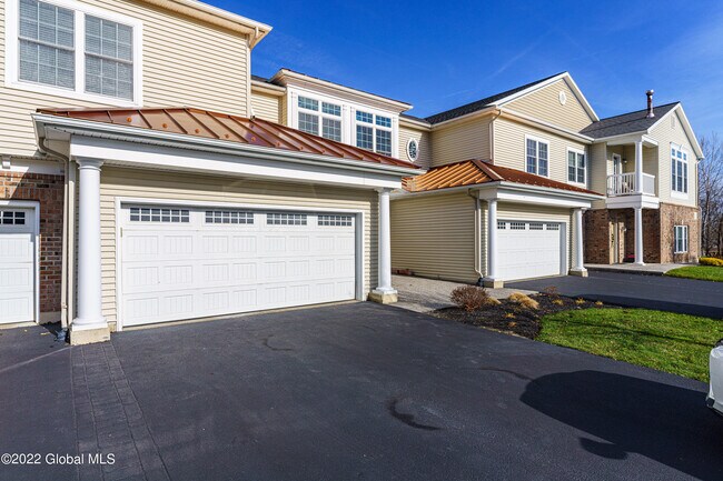 Foto del edificio - 502 Valley Pointe Dr
