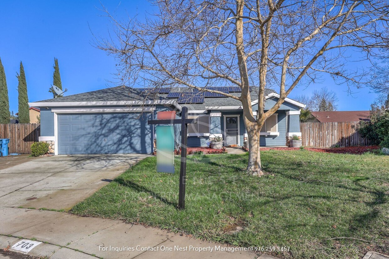 Foto principal - Recently upgraded, 4 bedroom, humongous ba...
