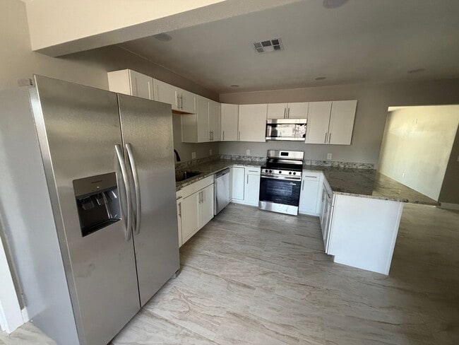 Building Photo - Newly Remodeled 4 Bedroom Two Bath Home