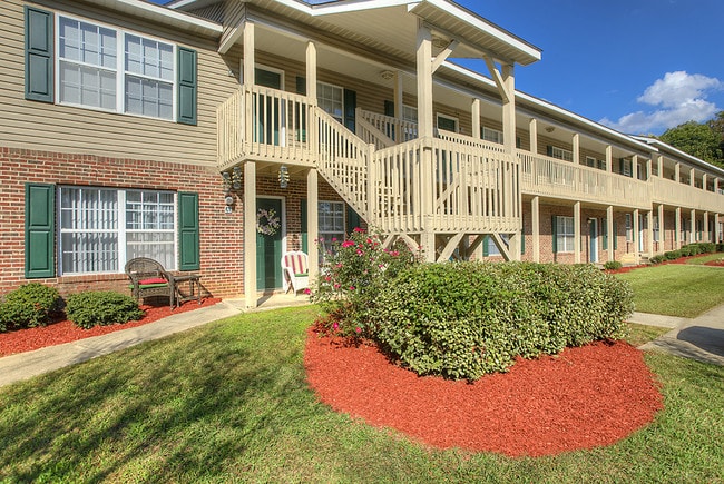 Building Photo - The Retreat