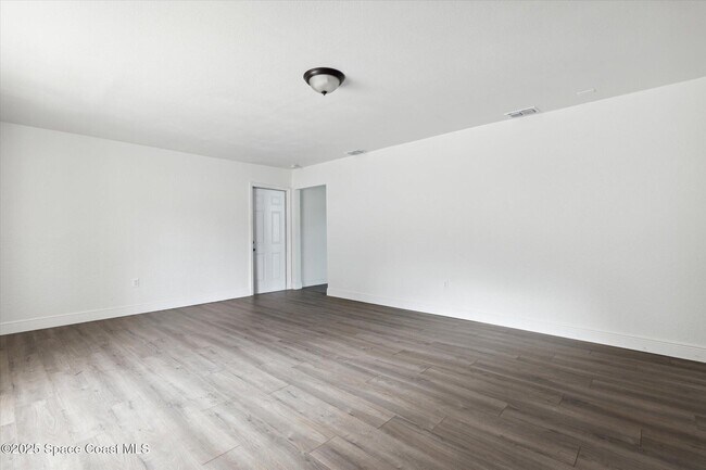 Foto del edificio - 2262 Monroe St