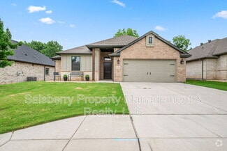 Building Photo - 1636 Town Creek Cir