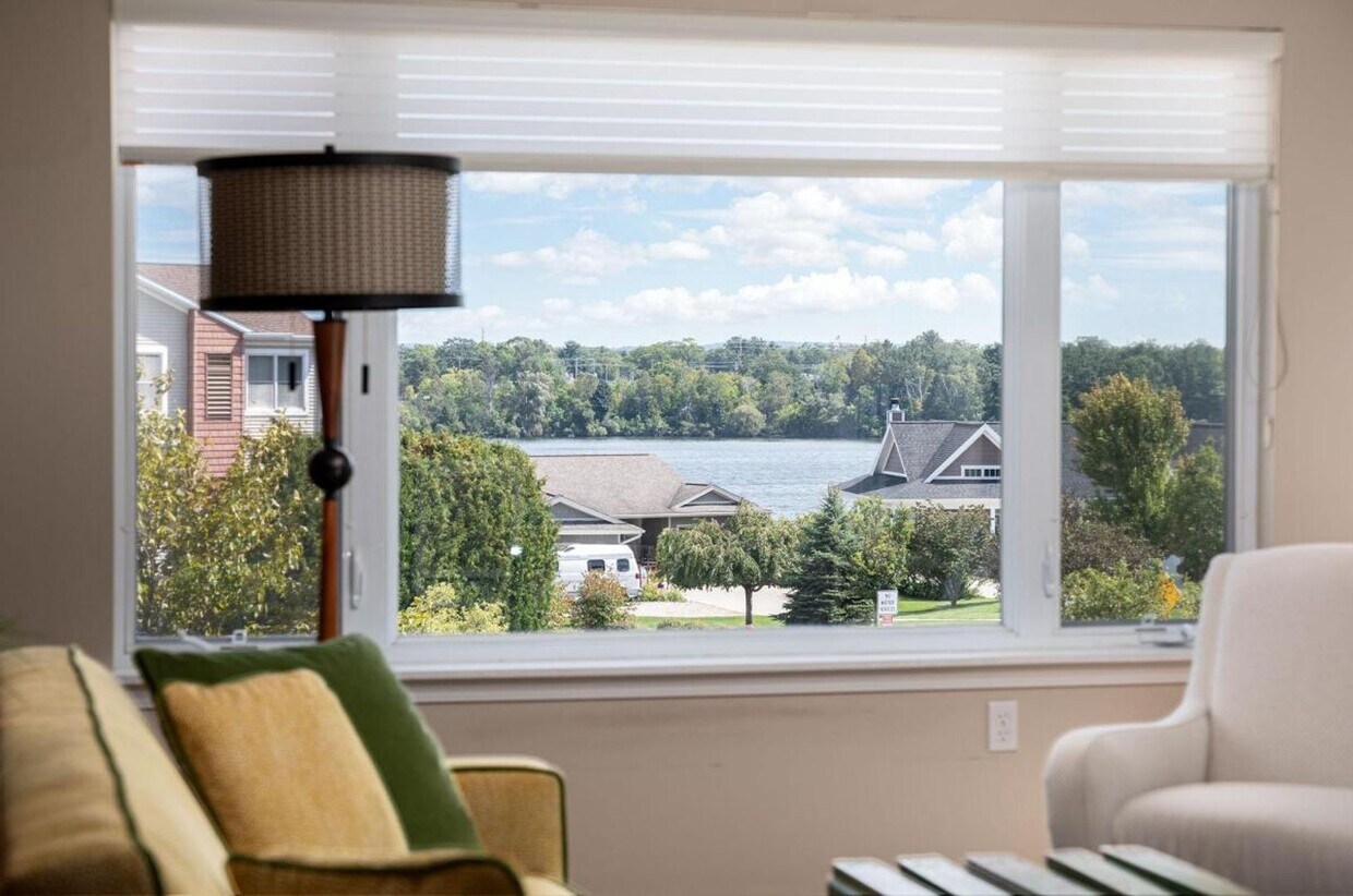 Primary Photo - Boardman Lake Condo