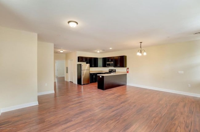 Interior Photo - Lighthouse Gardens