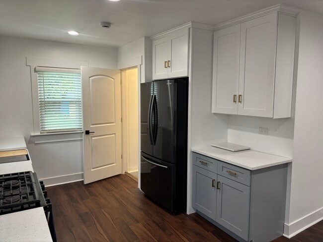 Building Photo - 138 Arizona Ave