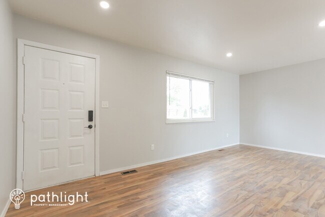 Building Photo - 6640 Brook Forest Drive, Colorado Springs,...