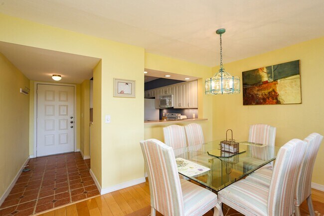 Foto del edificio - 1075 Foxfire Ln