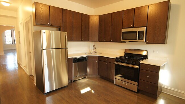 Foto del edificio - 2896 N Milwaukee Ave