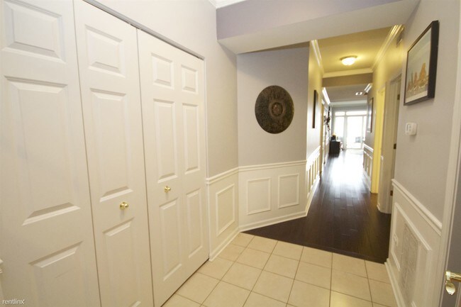 Foto del edificio - 6400 N Northwest Hwy