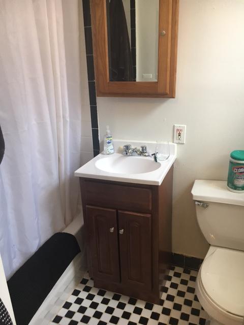 Building Photo - 253 Powers St