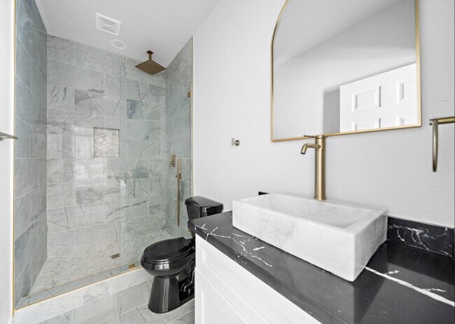 Foto del edificio - 1009 8th St