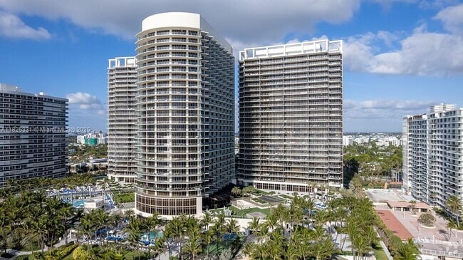 Building Photo - 9701 Collins Ave