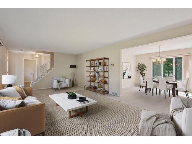 Foto del edificio - 16091 Highwood Dr