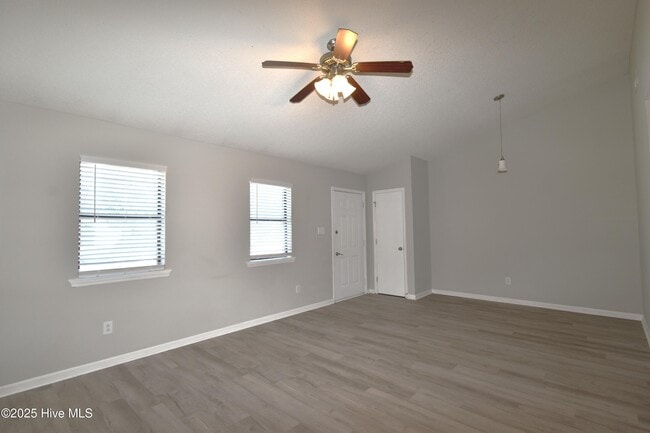 Building Photo - 159 Marlene Dr