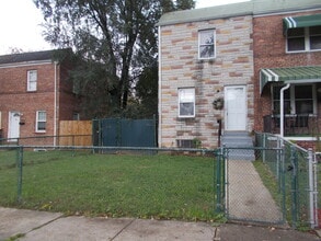 Building Photo - 3731 Saint Margaret St