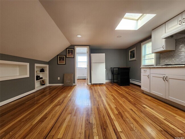 Foto del edificio - 24 Waterside Rd