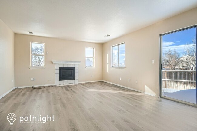 Building Photo - 12789 Elm St