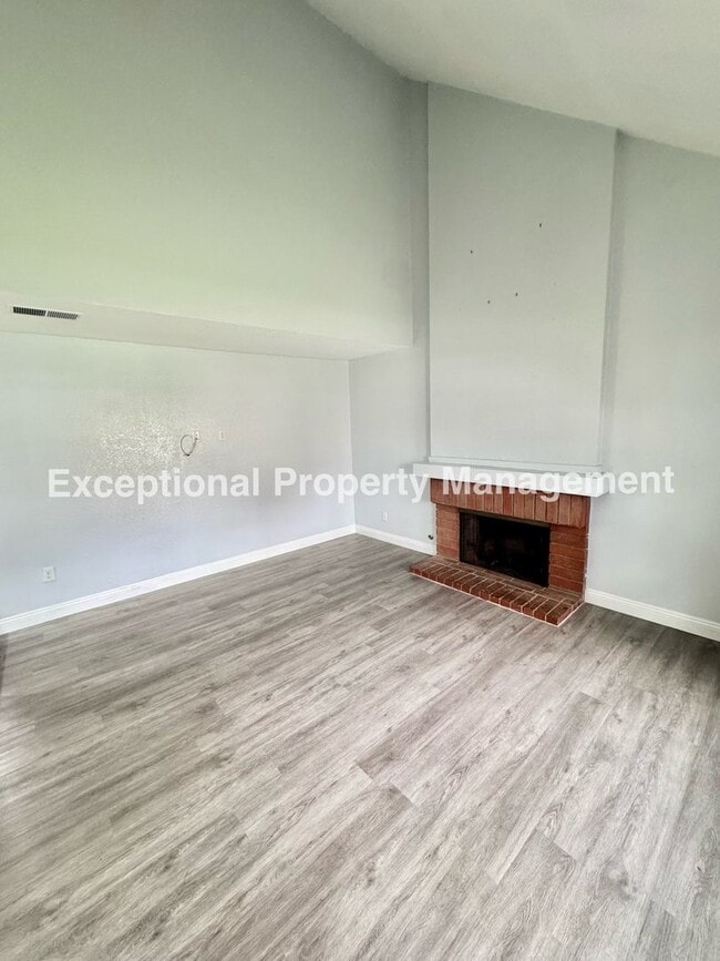 Foto del edificio - Ready to move in 3 bed 3 bath home!