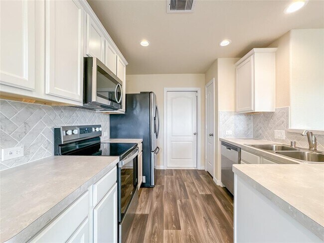 Building Photo - 17722 Lion Heart Rd