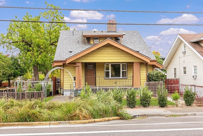 Classic Portland Bungalow - Classic Portland Bungalow House