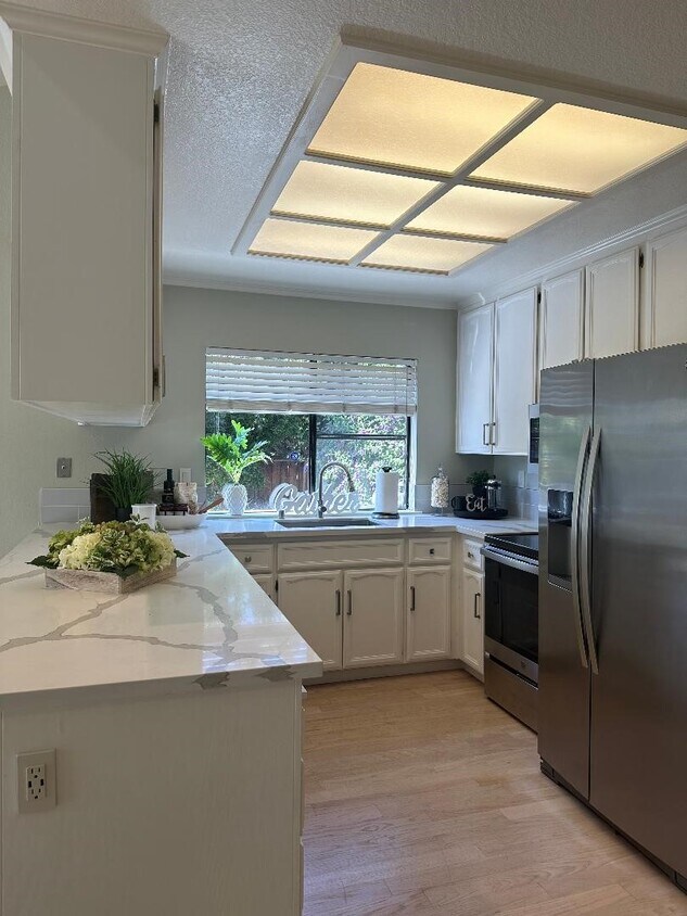 Foto principal - 4331 Montmorency Ct