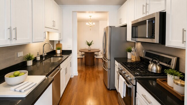 Foto del edificio - 450 E Waterside Dr