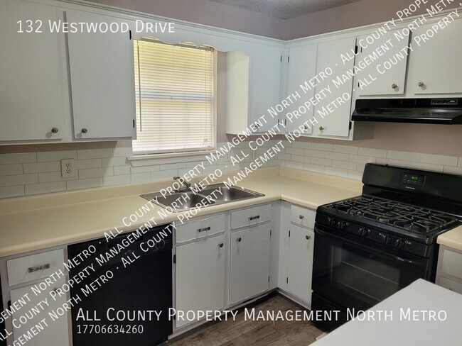 Foto del edificio - **50% off one month's rent! Pets Welcome**