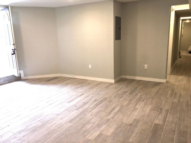 Foto del edificio - 5301 Catharine St