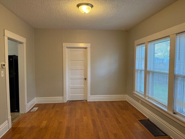Foto del edificio - 2936 Earle Ave SW